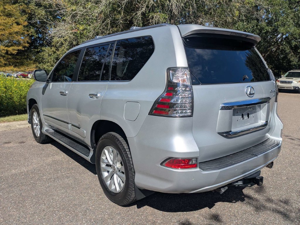 Used 2016 Lexus GX 460 w/ Premium Package AWD/4WD image 6
