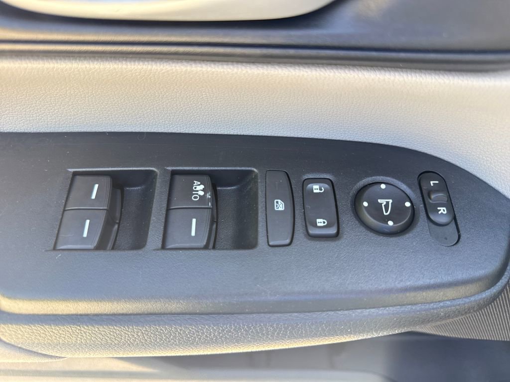 Used 2019 Honda CR-V LX image 15
