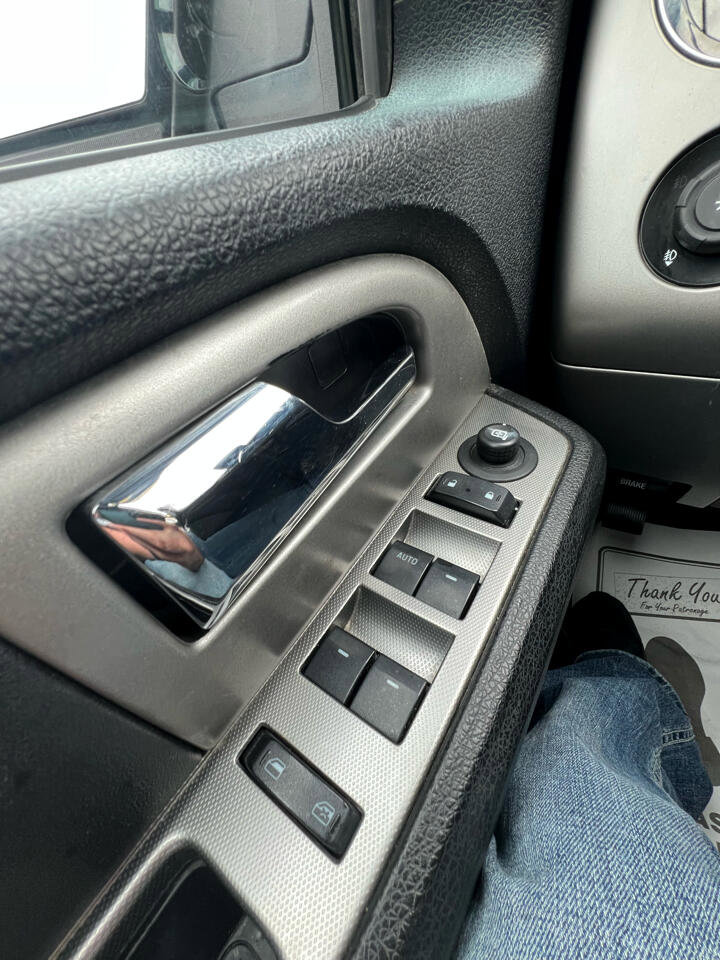 Used 2015 Ford Expedition XLT w/ Equipment Group 201A image 22