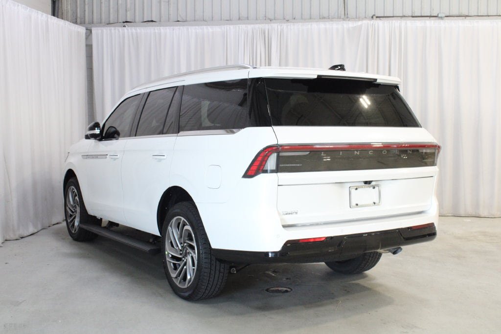 New 2027 Lincoln Navigator Reserve AWD/4WD image 23