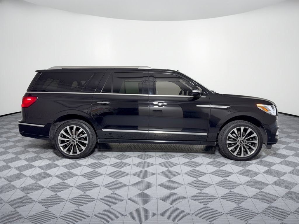 Used 2021 Lincoln Navigator L Reserve w/ Luxury Package AWD/4WD image 8