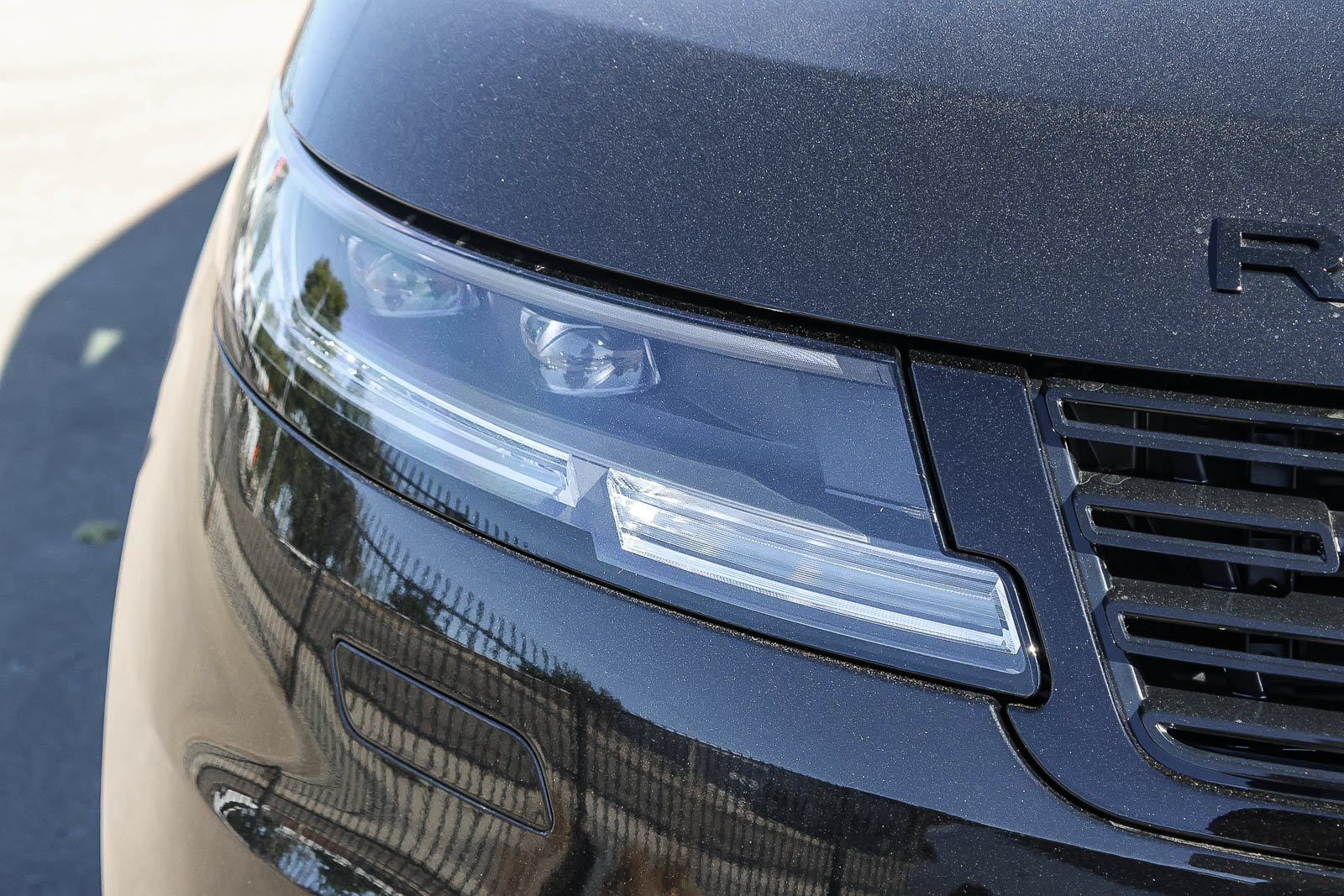 New 2026 Land Rover Range Rover Sport SE AWD/4WD image 15