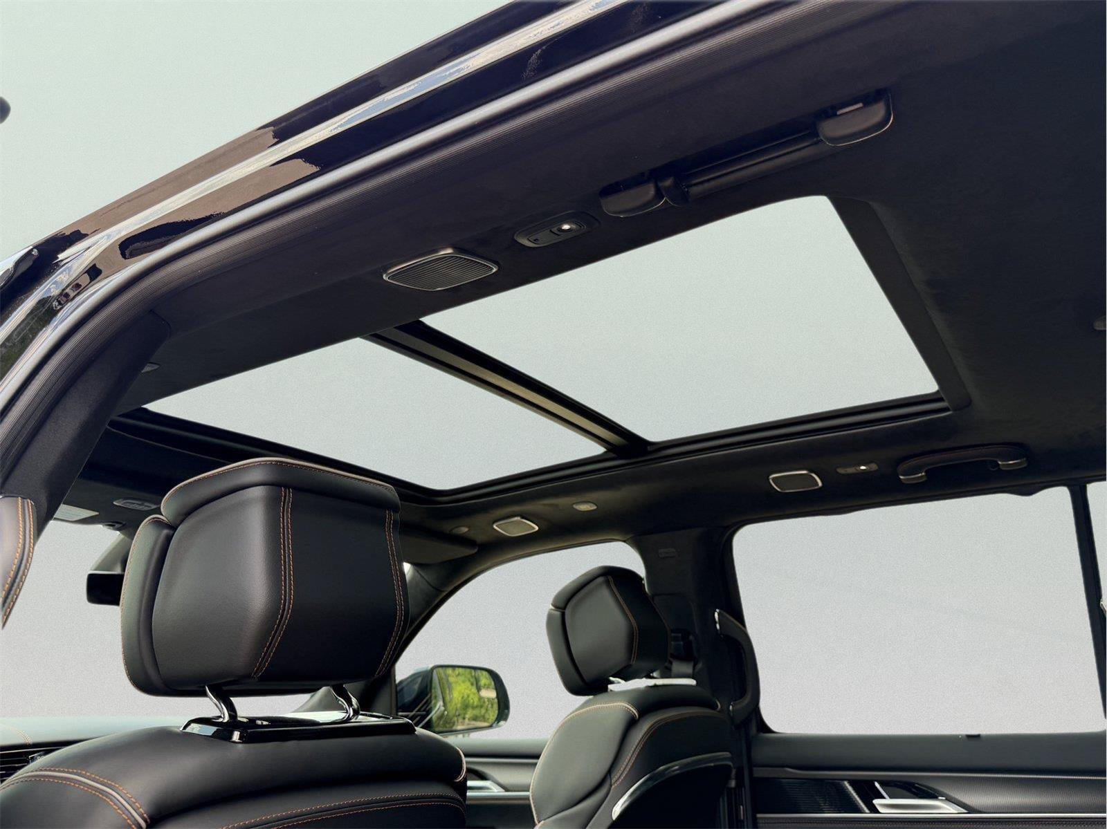 New 2026 Jeep Grand Wagoneer Summit AWD/4WD image 19