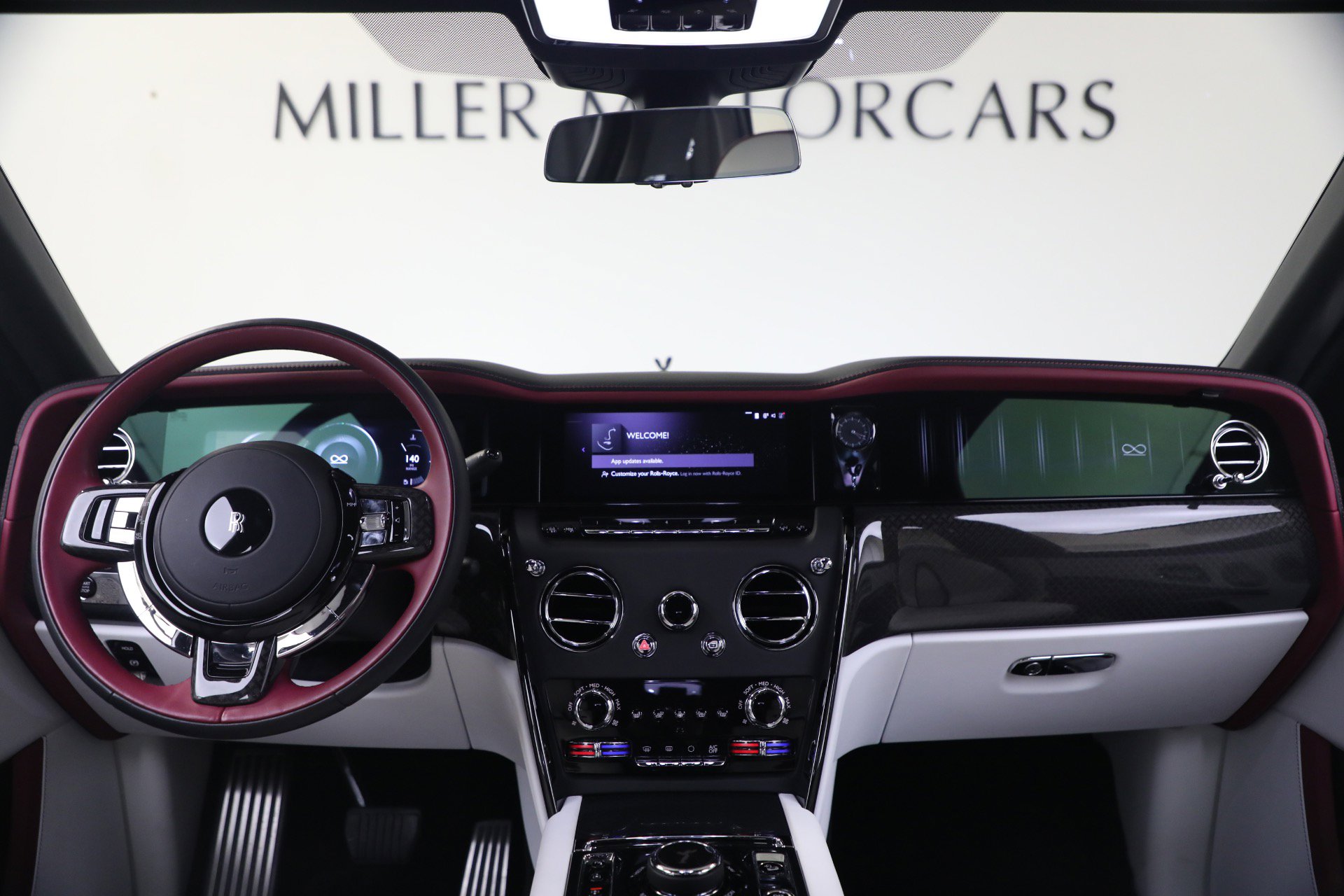 Certified 2025 Rolls-Royce Cullinan Black Badge image 4