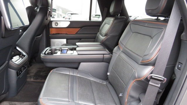 Used 2023 Lincoln Navigator Black Label image 6