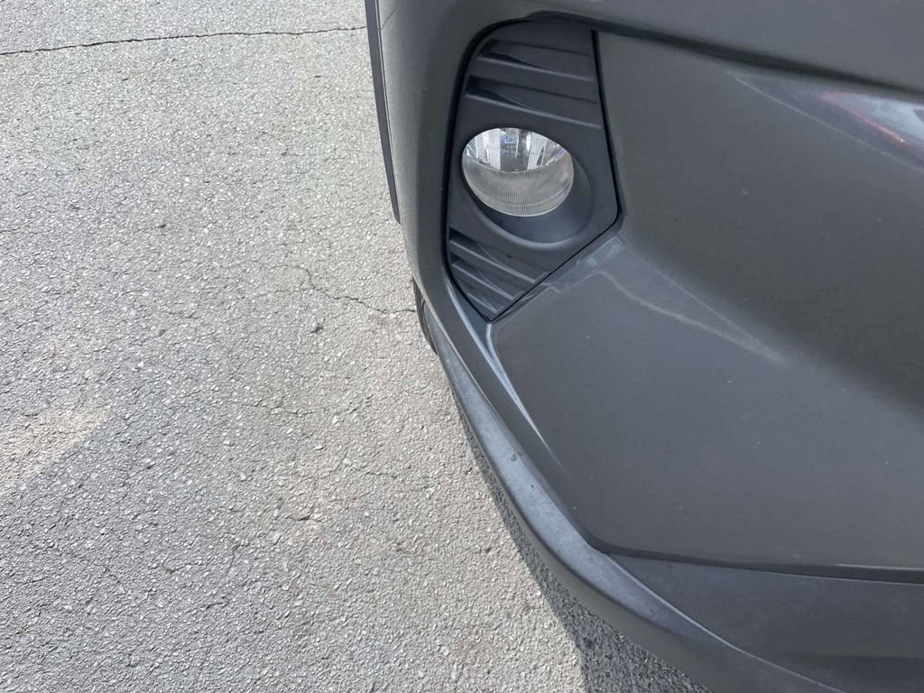 Used 2020 Toyota RAV4 XLE image 17