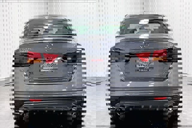 Used 2019 Nissan Altima 2.5 Platinum image 4