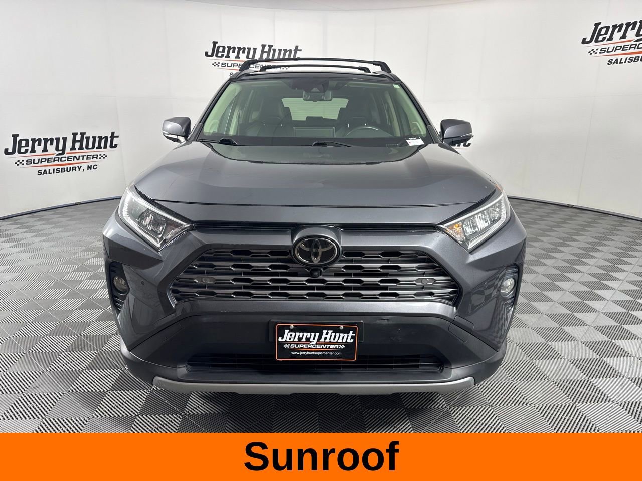 Used 2019 Toyota RAV4 Limited w/ Advanced Technology Package image 5