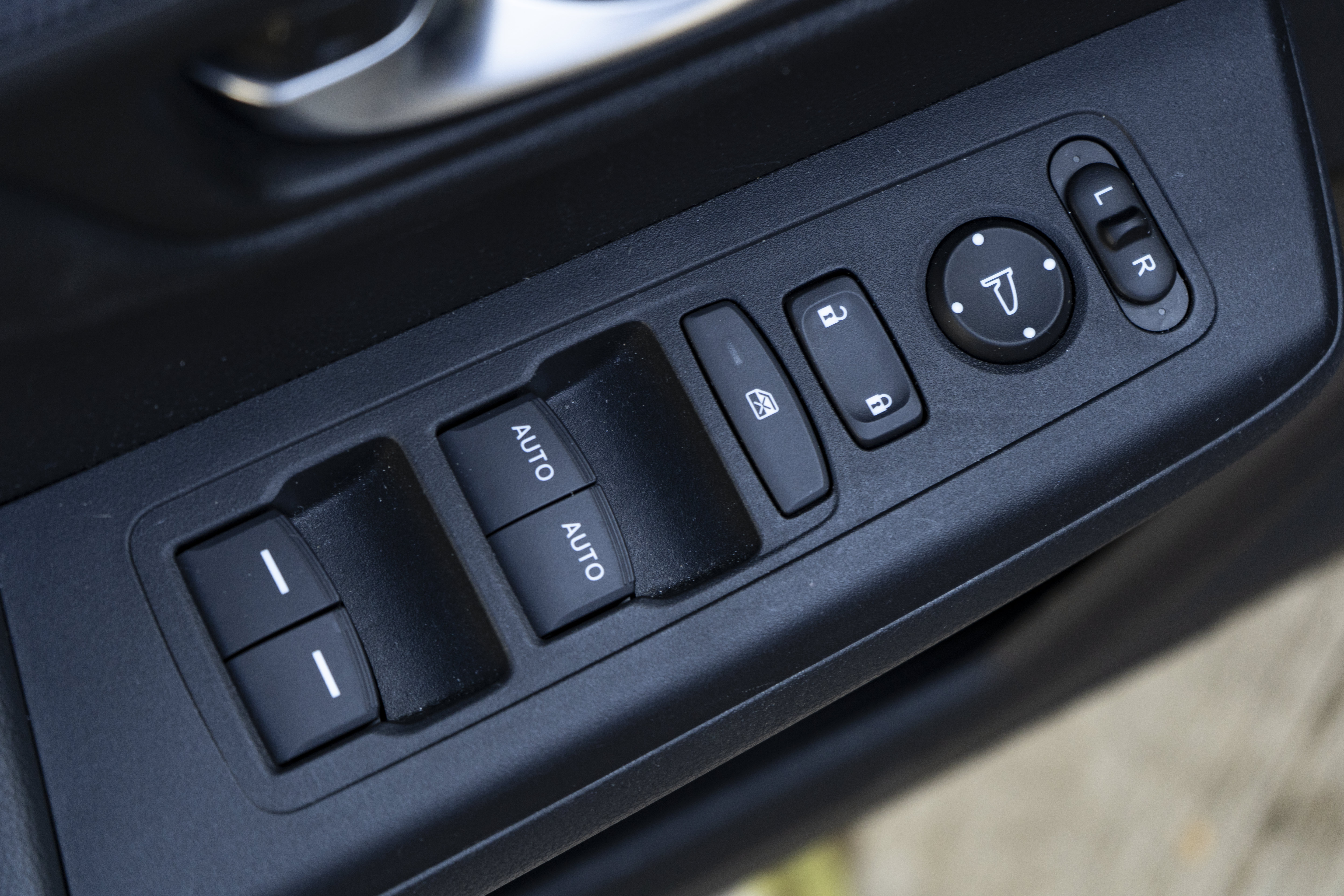 Used 2025 Honda CR-V Sport image 37