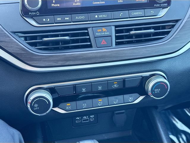 Used 2024 Nissan Altima 2.5 SV FWD image 15