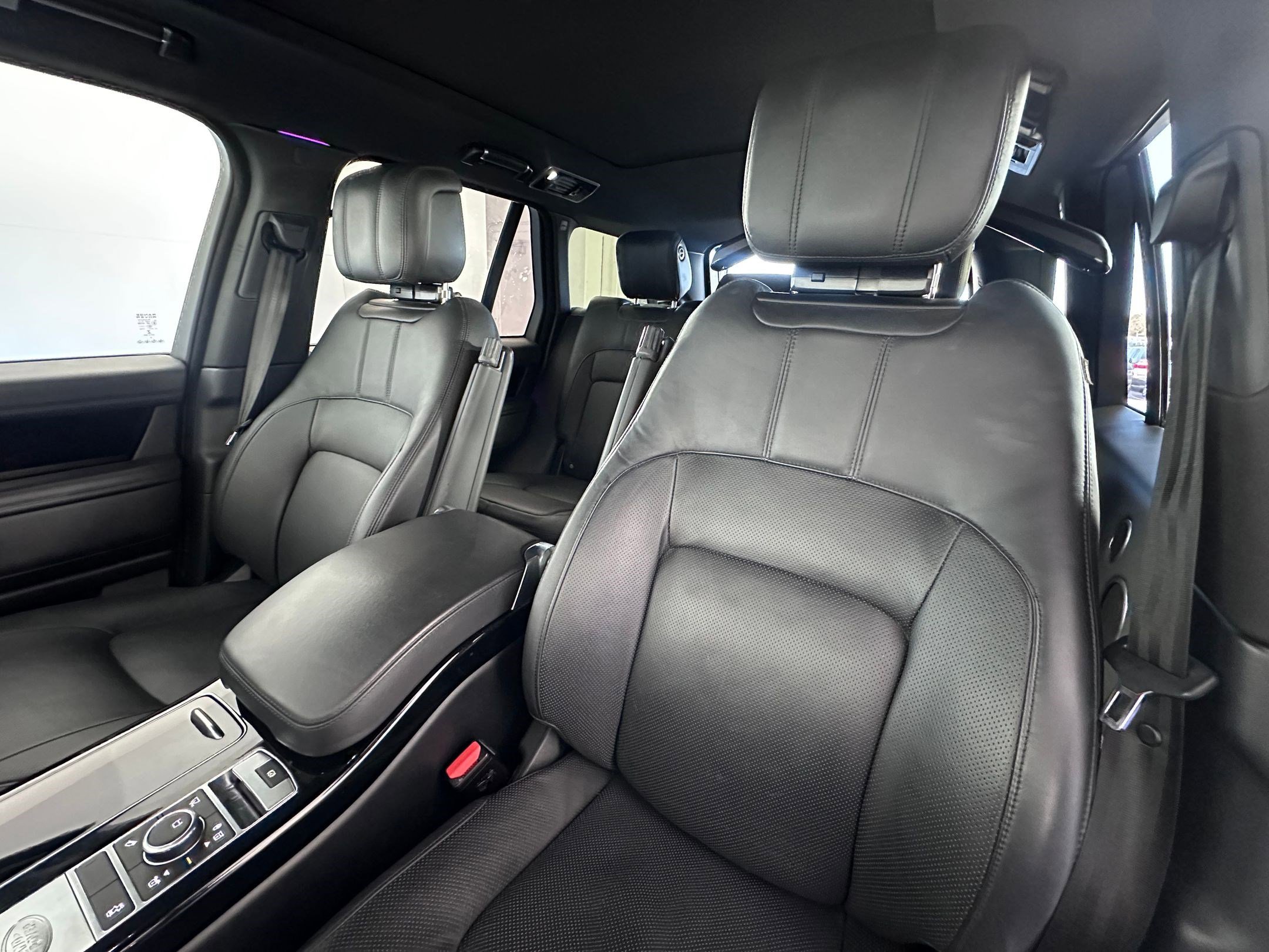 Used 2021 Land Rover Range Rover Westminster Edition image 21