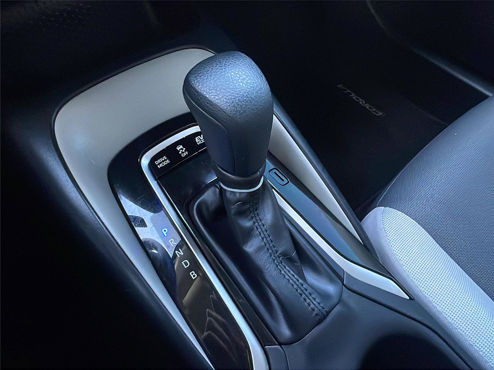 Used 2024 Toyota Corolla LE image 27