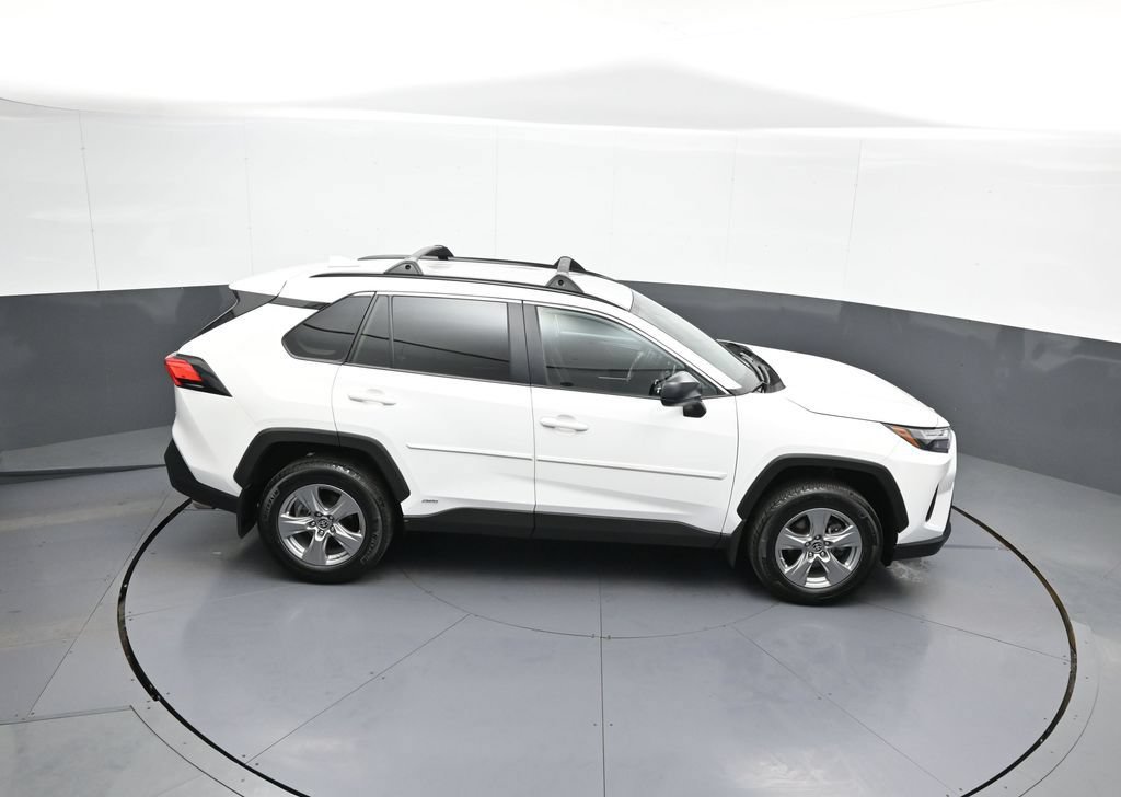 Certified 2024 Toyota RAV4 LE AWD/4WD image 36