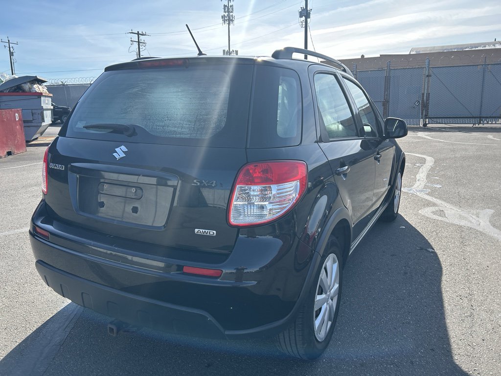 Used 2010 Suzuki SX4 AWD Hatchback image 7