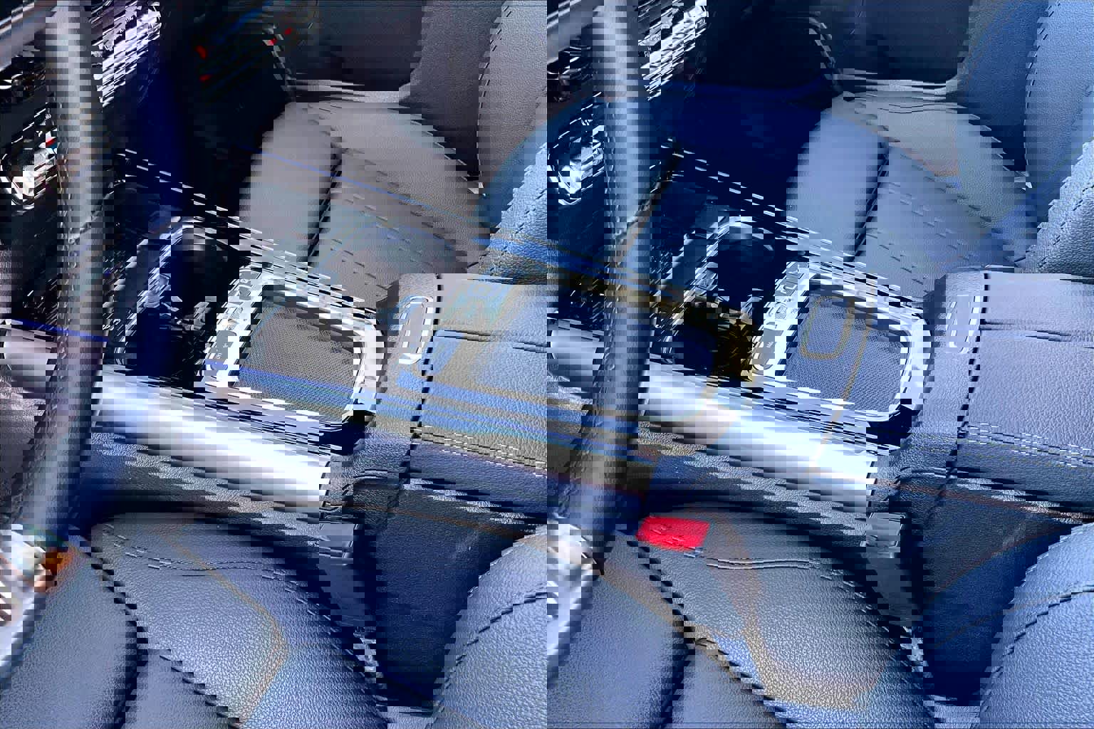 Used 2025 Mercedes-Benz GLA 250 image 16