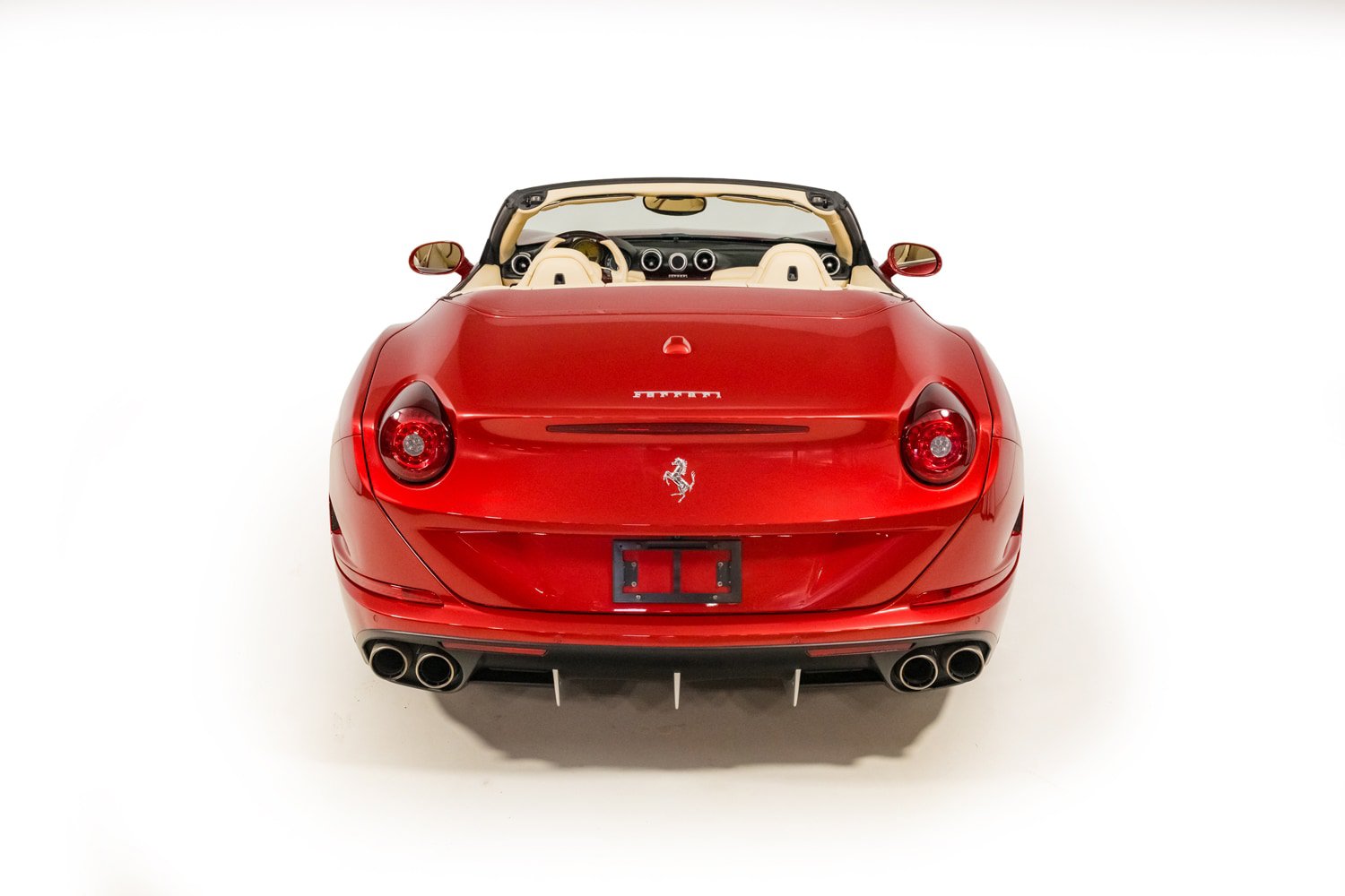 Used 2015 Ferrari California T RWD image 15