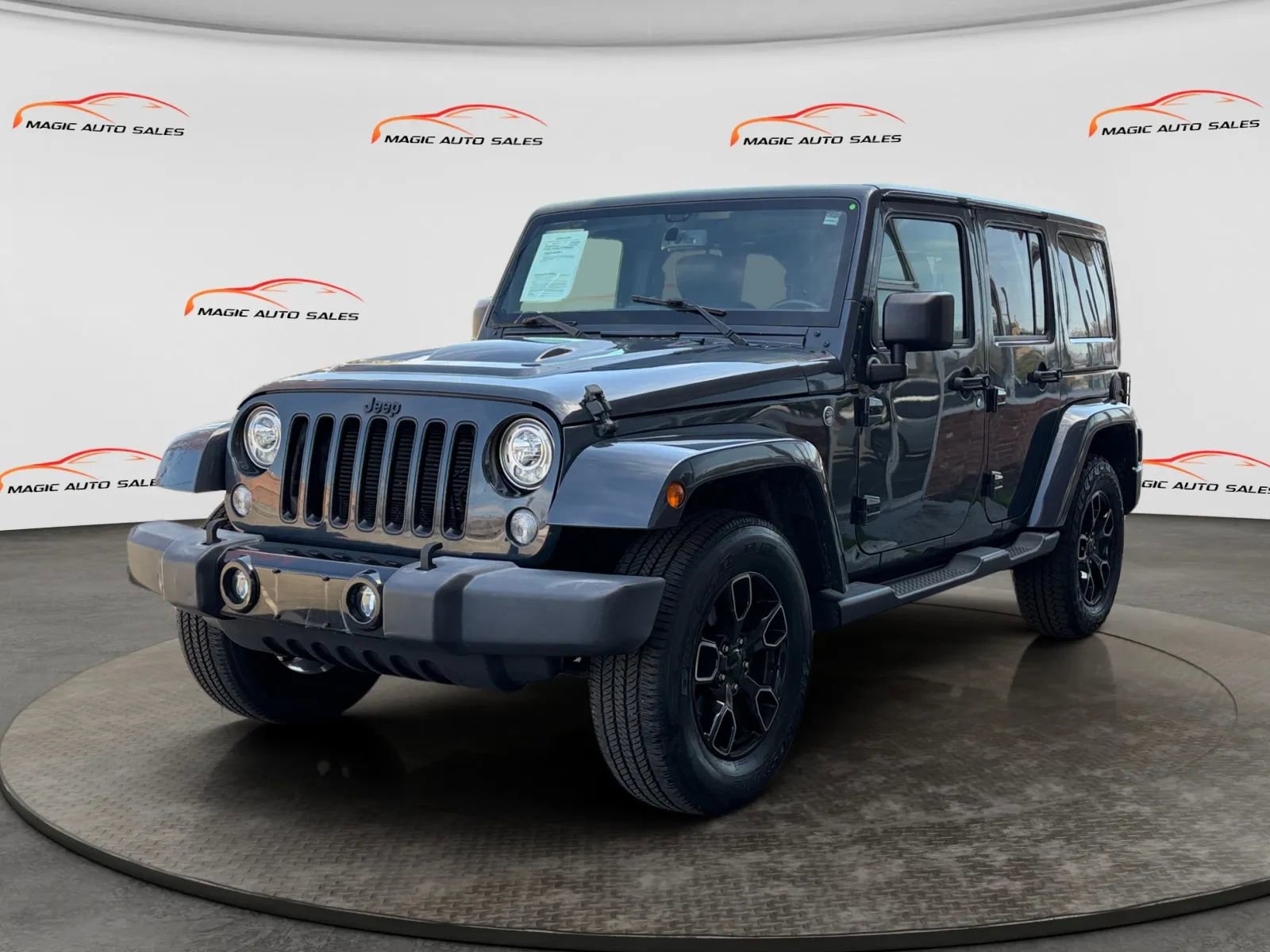 Used 2018 Jeep Wrangler Unlimited Sahara image 1