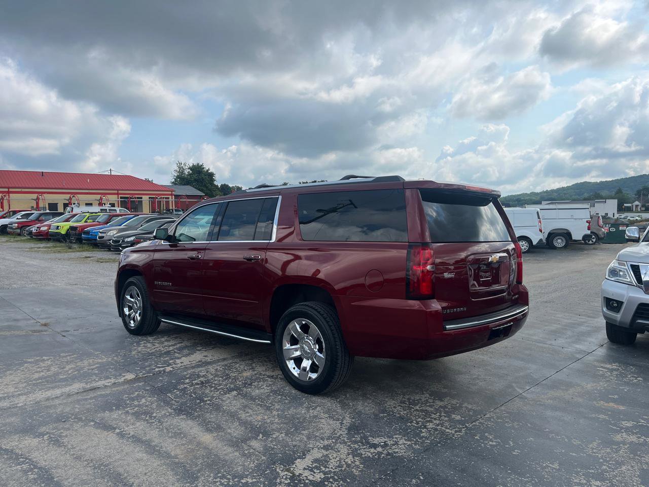 Used 2020 Chevrolet Suburban Premier AWD/4WD image 5