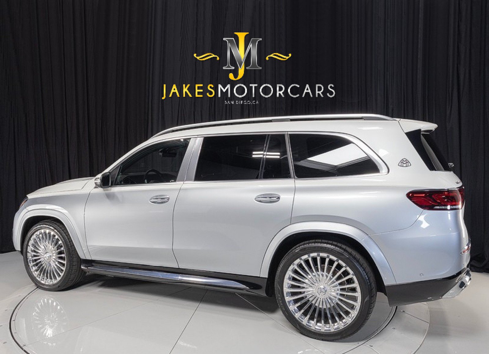 Used 2023 Mercedes-Benz Maybach GLS 600 4MATIC image 6