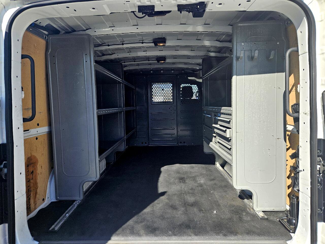 Used 2020 Nissan NV 2500 SV image 18