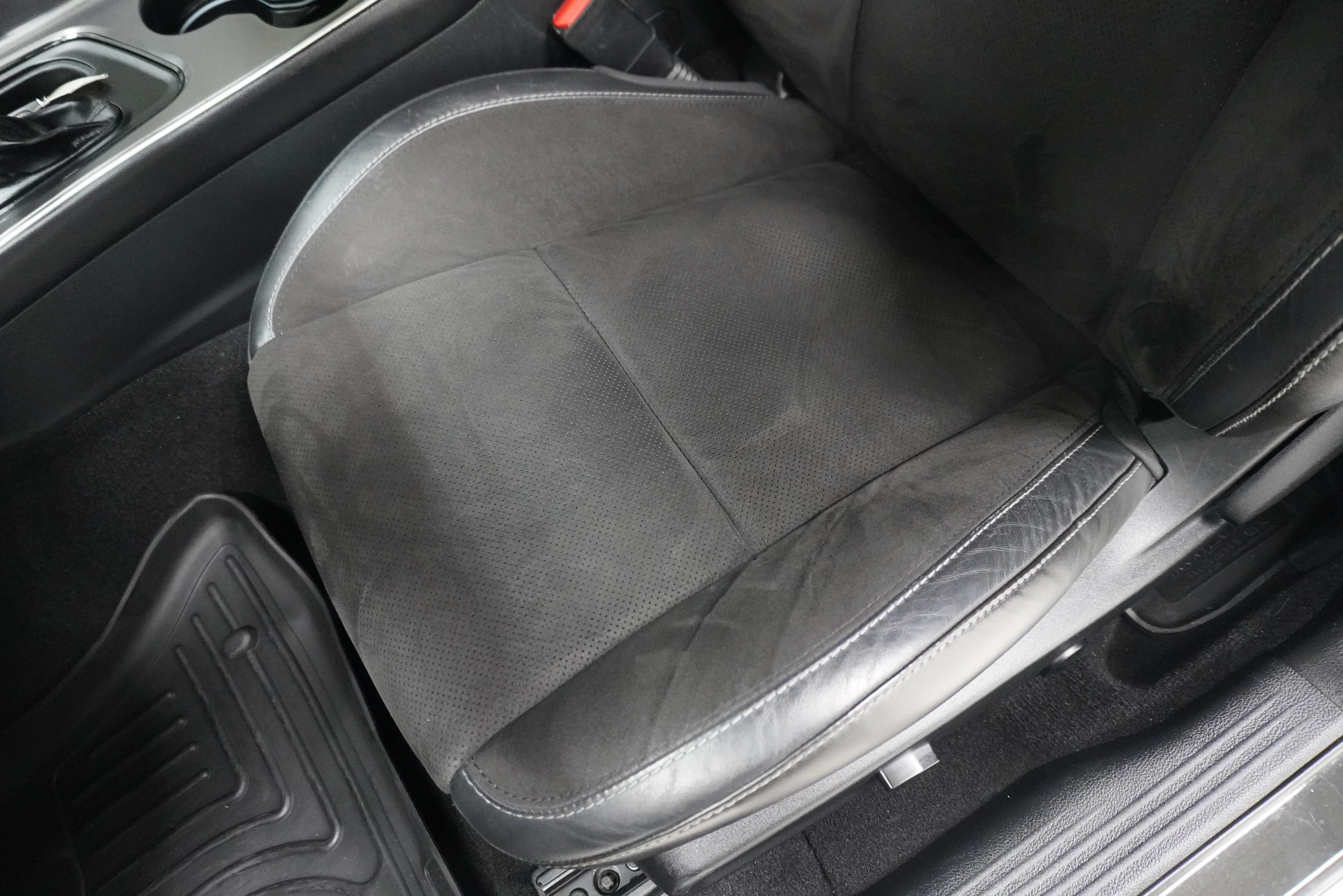 Used 2020 Dodge Challenger R/T Scat Pack w/ Plus Package RWD image 12