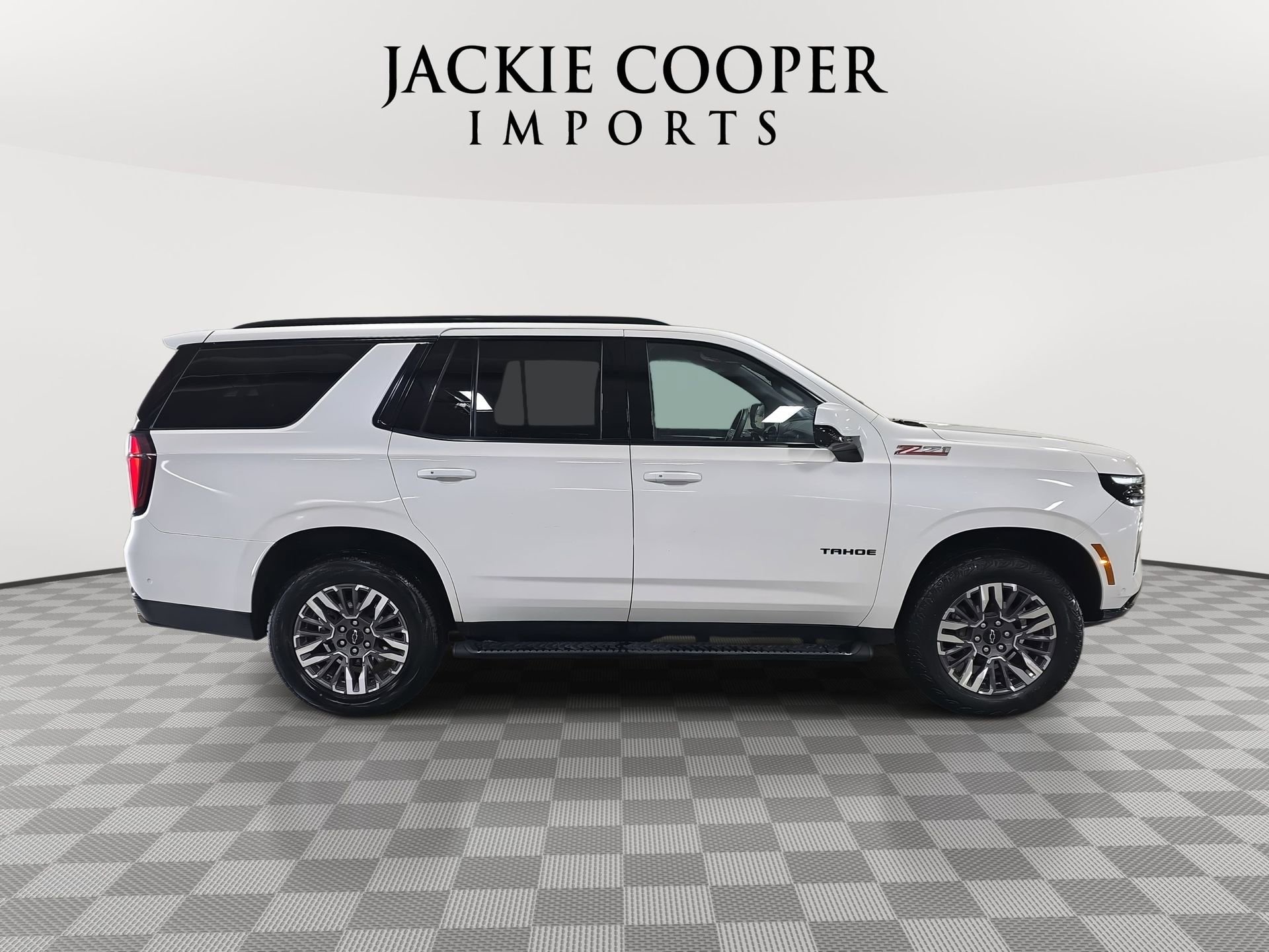 Used 2025 Chevrolet Tahoe Z71 AWD/4WD image 4