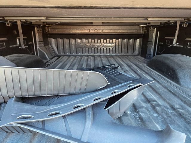 Used 2024 Chevrolet Silverado 2500 ZR2 w/ Technology Package AWD/4WD image 18