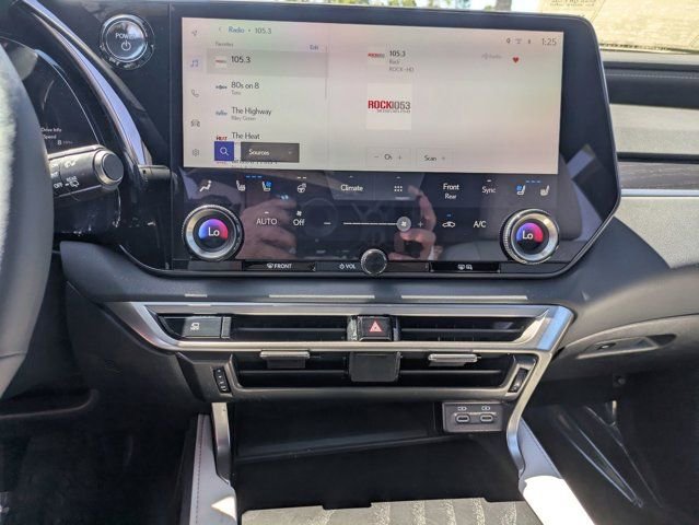 Used 2026 Lexus RX 350h w/ Convenience Package image 20