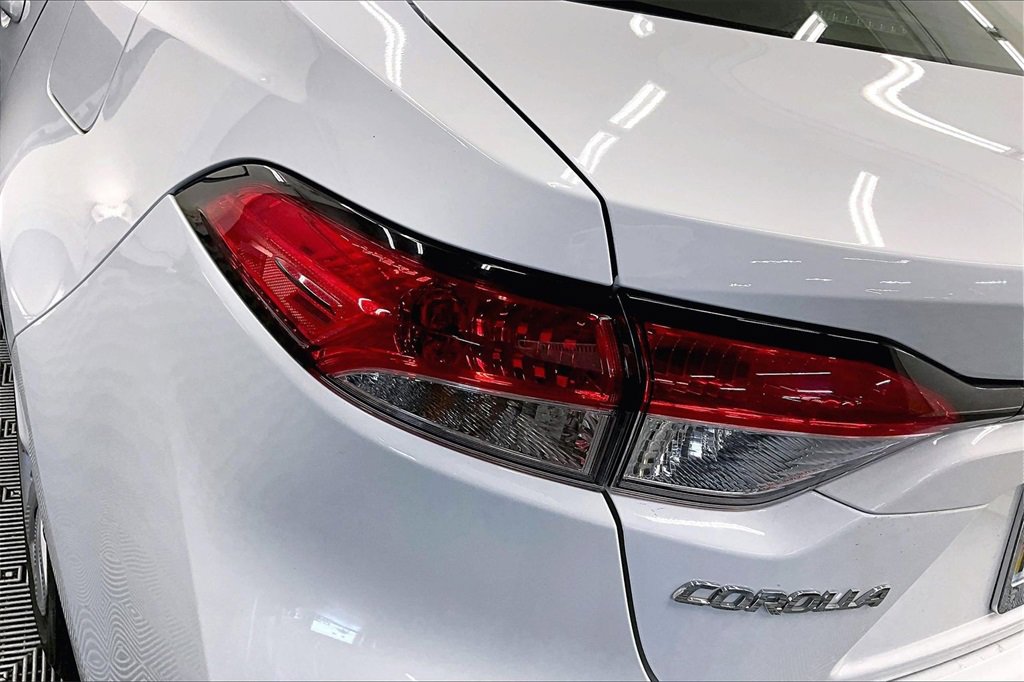 Used 2023 Toyota Corolla LE image 27