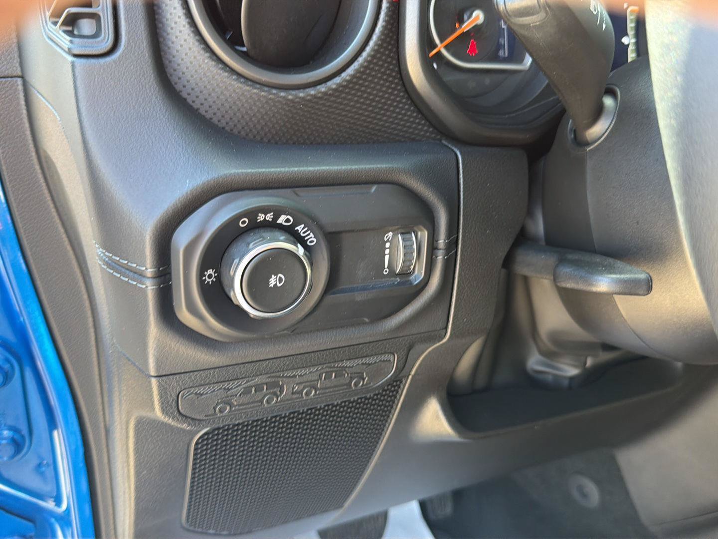 Used 2024 Jeep Wrangler Unlimited Rubicon AWD/4WD image 23