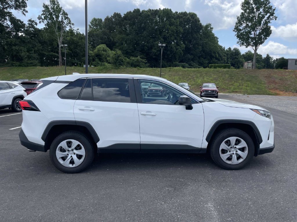 Used 2024 Toyota RAV4 LE AWD/4WD image 2