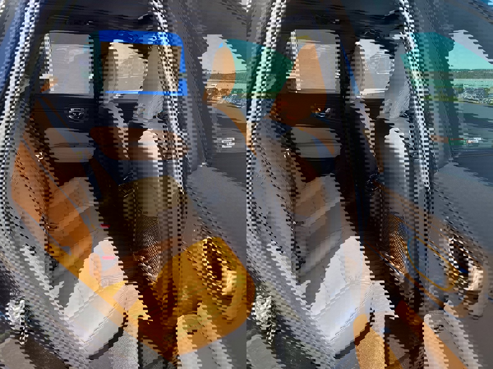 Certified 2025 Volvo XC60 B5 Ultra w/ Protection Package Premier image 12