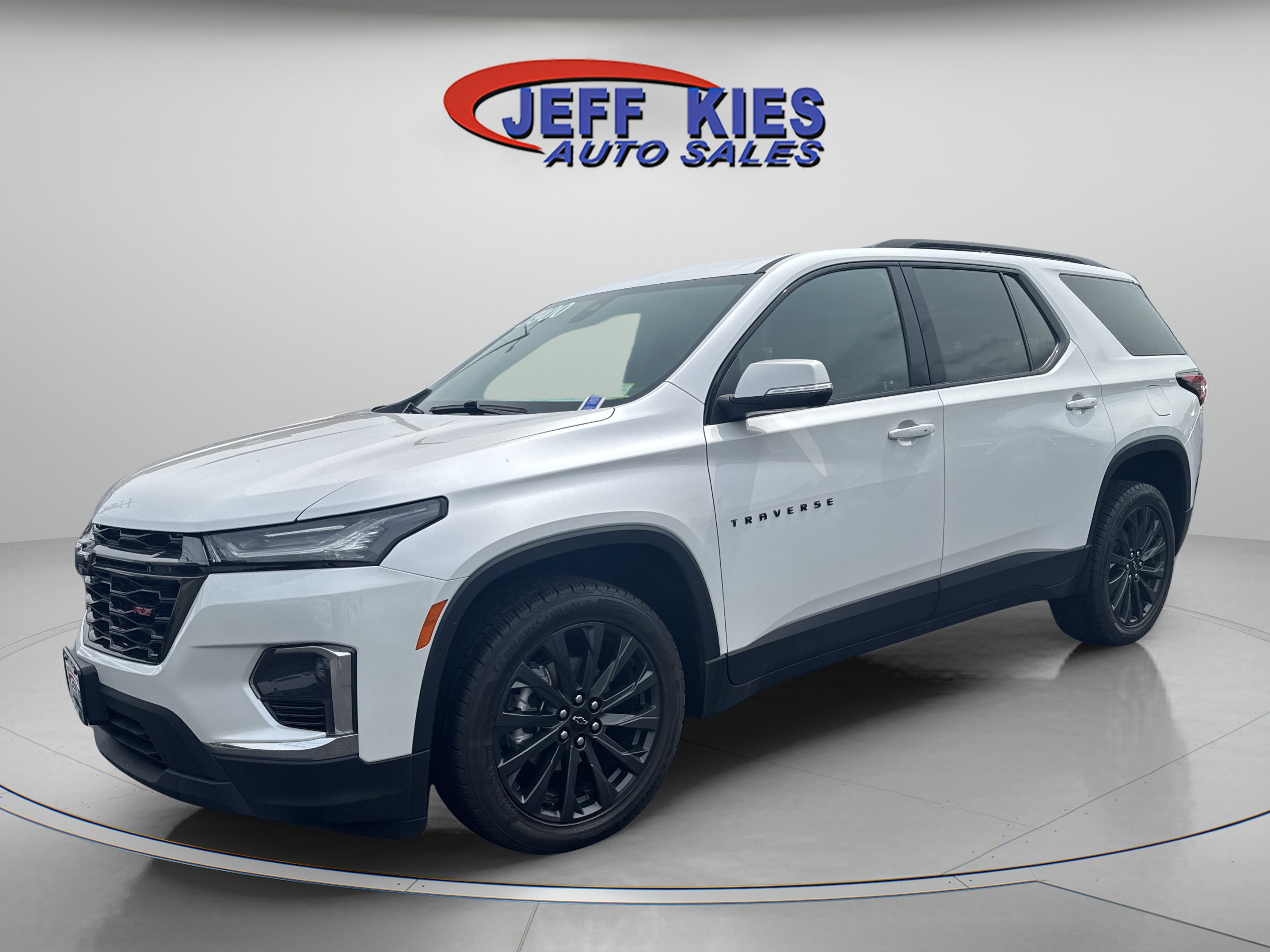 Used 2023 Chevrolet Traverse RS
