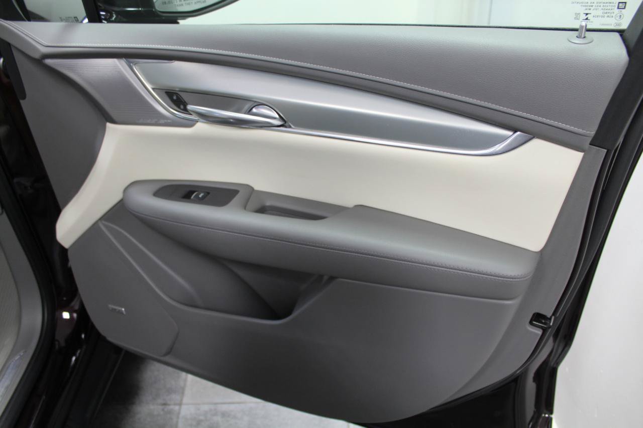 Used 2020 Cadillac XT5 Premium Luxury AWD/4WD image 27