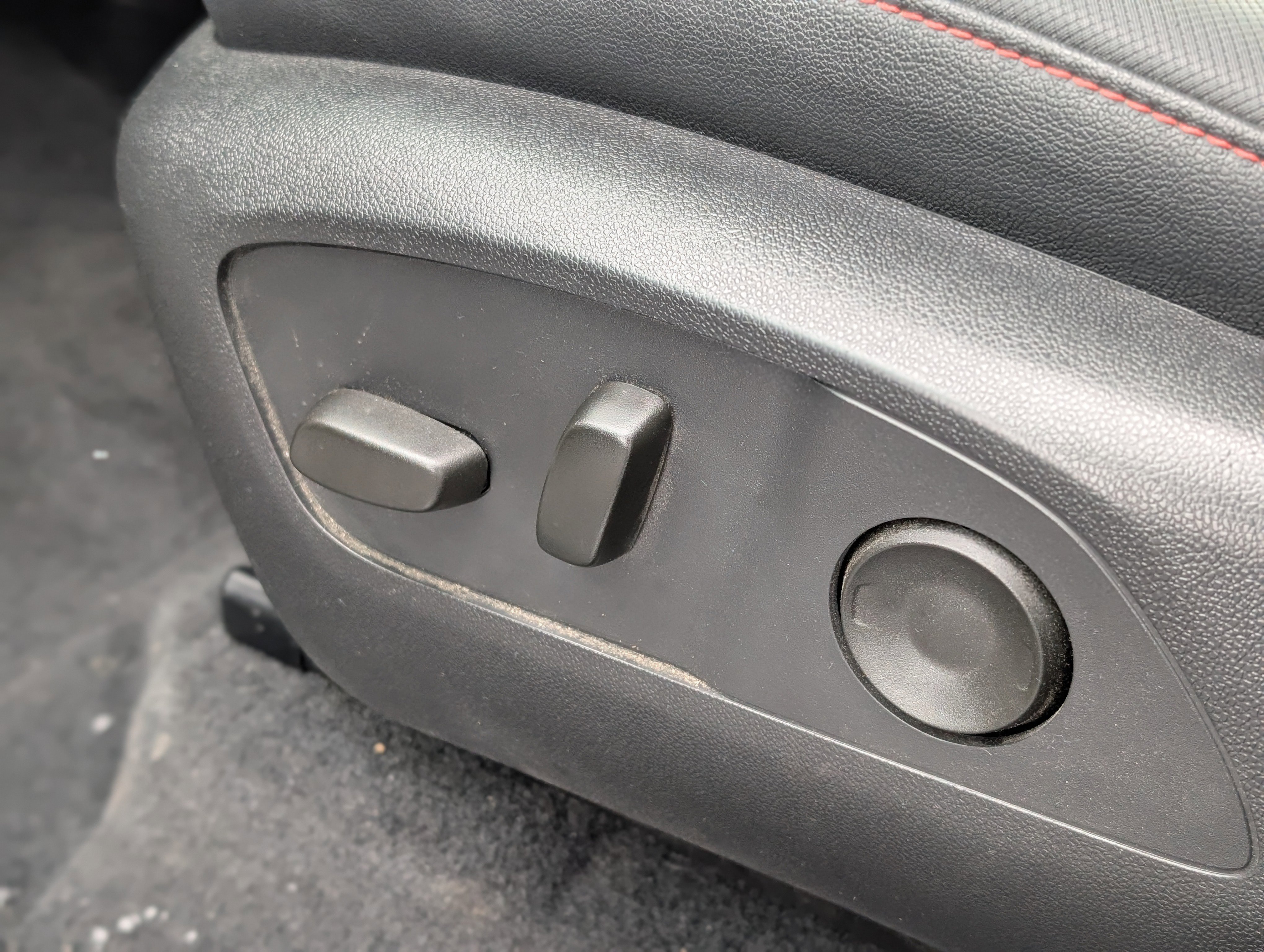 Used 2025 Chevrolet Traverse Z71 image 30