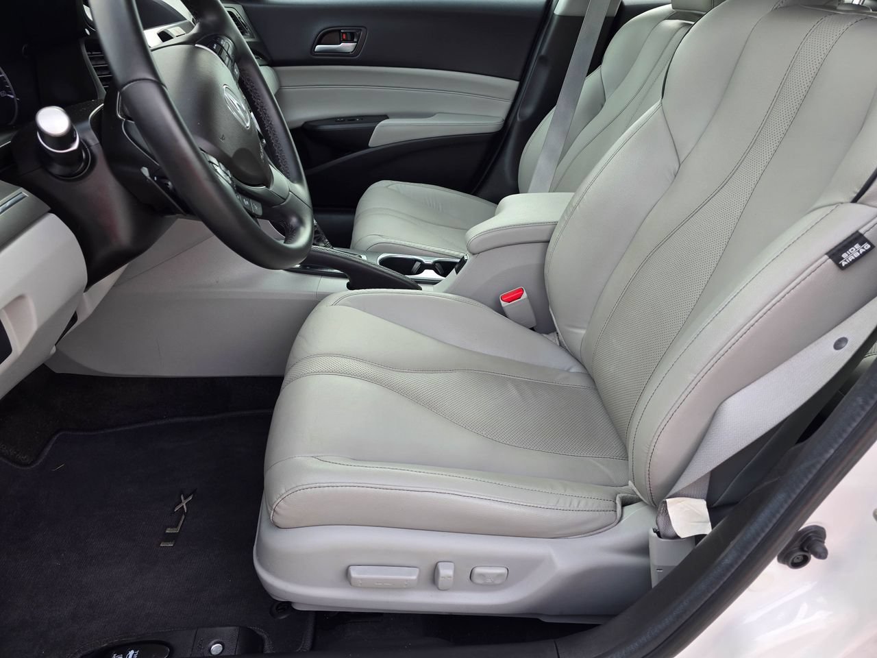 Used 2019 Acura ILX w/ Premium Package FWD image 13
