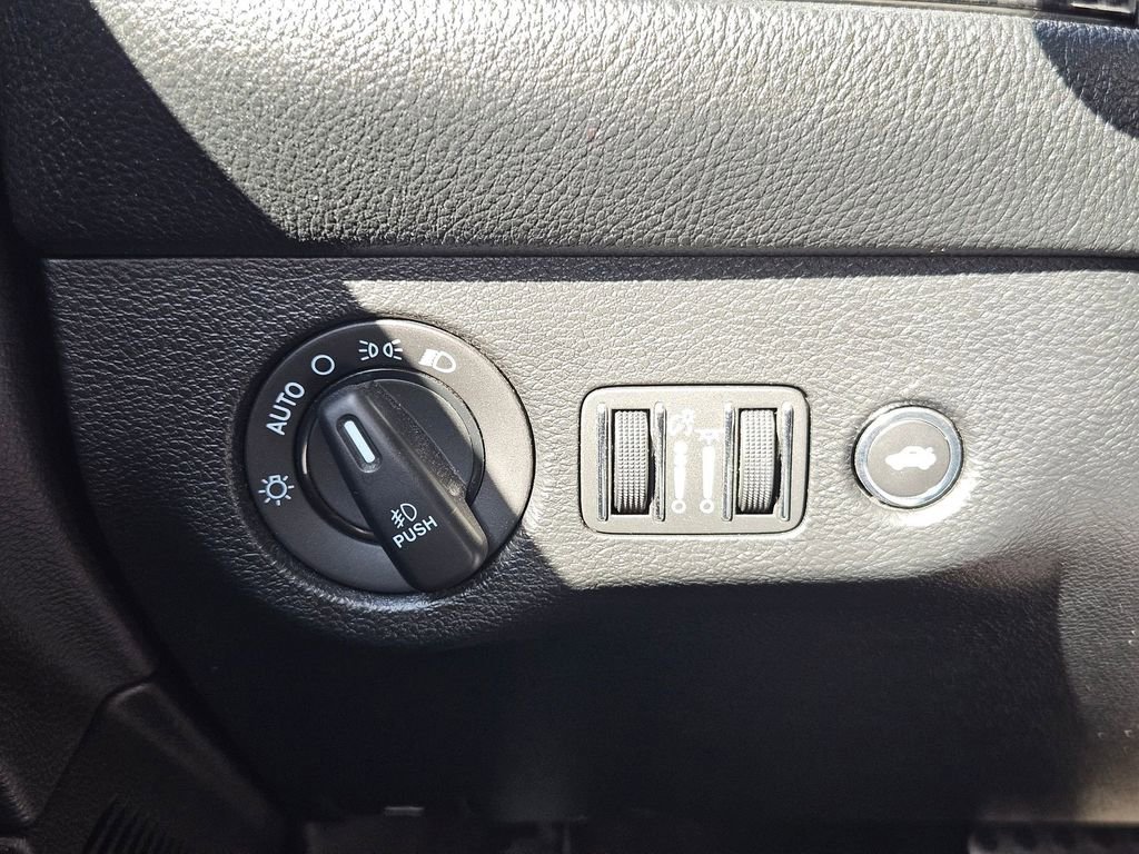 Certified 2018 Dodge Challenger SXT Plus image 18