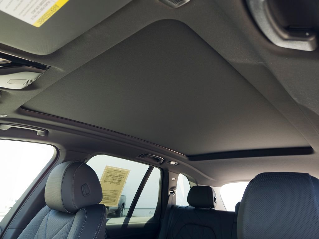 Used 2025 BMW X5 xDrive40i w/ M Sport Package AWD/4WD image 15