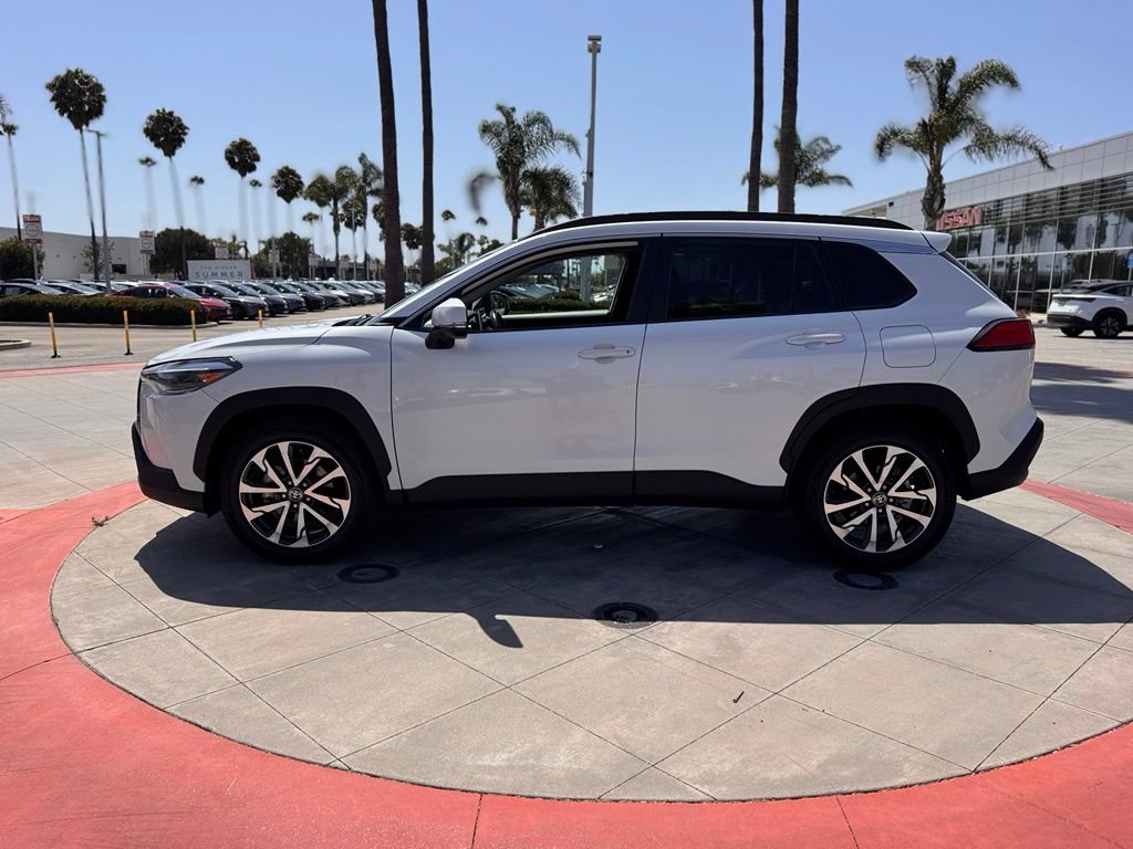 Used 2022 Toyota Corolla Cross XLE AWD/4WD image 5
