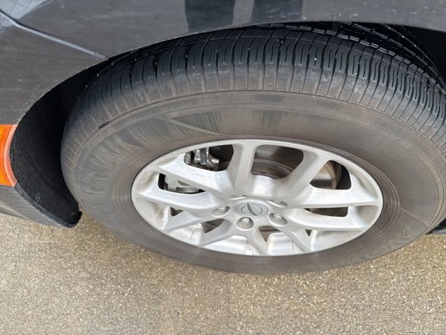 Used 2024 Chrysler Pacifica Touring-L image 36