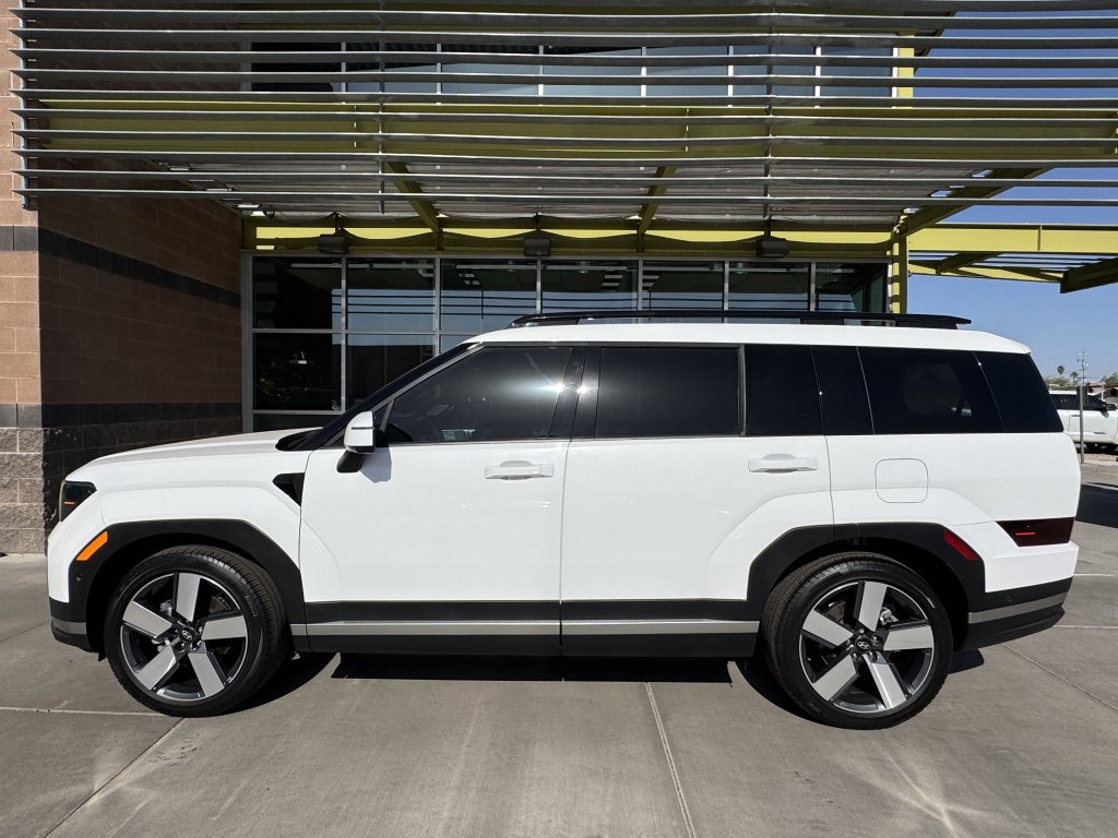 Used 2024 Hyundai Santa Fe Limited image 7