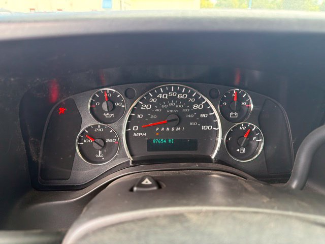 Used 2013 Chevrolet Express 4500 RWD image 17