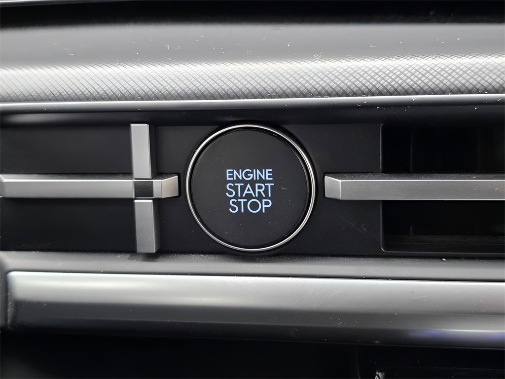 Used 2025 Hyundai Santa Fe SEL image 30