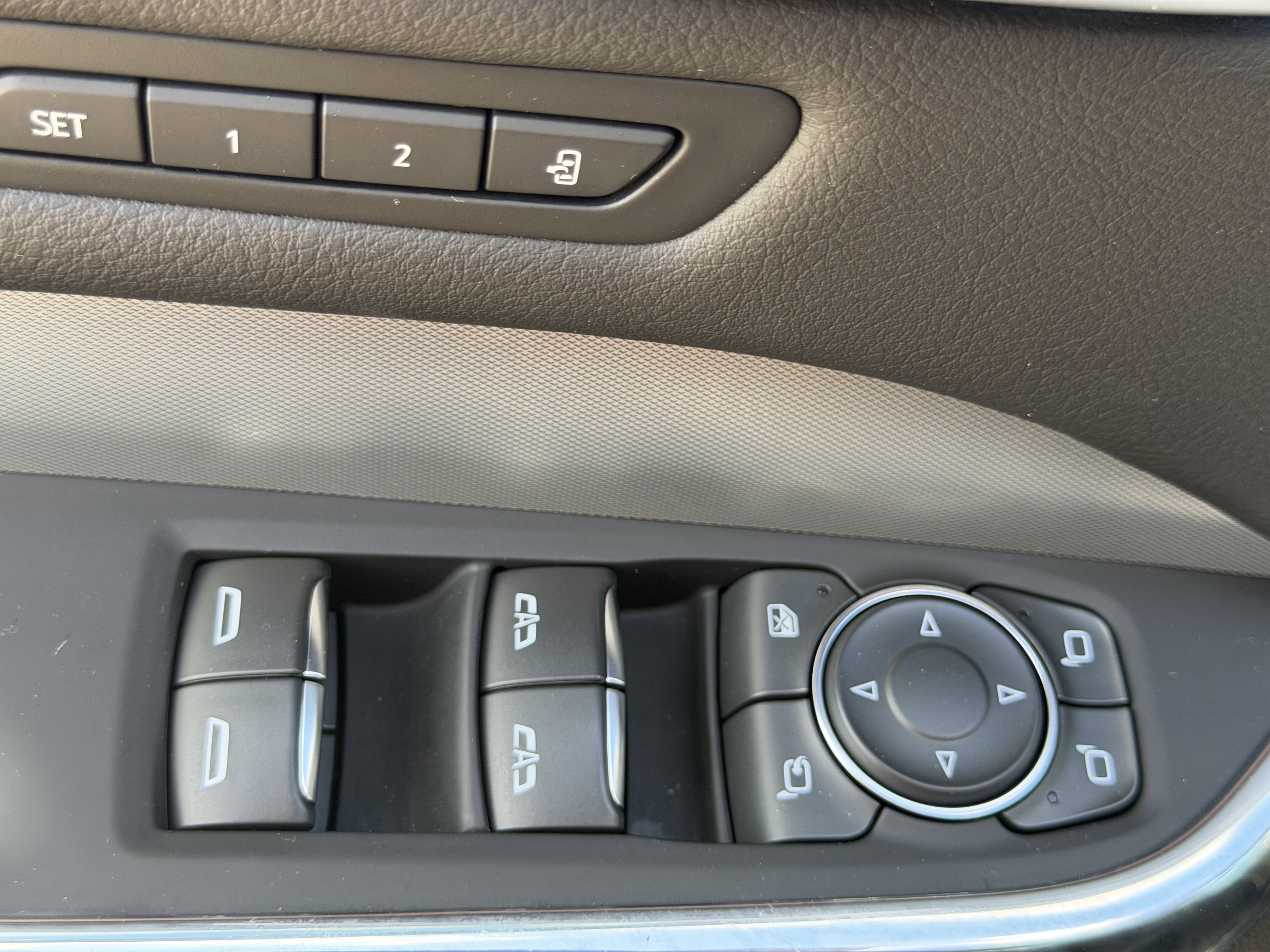 Certified 2023 Cadillac XT4 Premium Luxury w/ Enhanced Visibility Package image 18