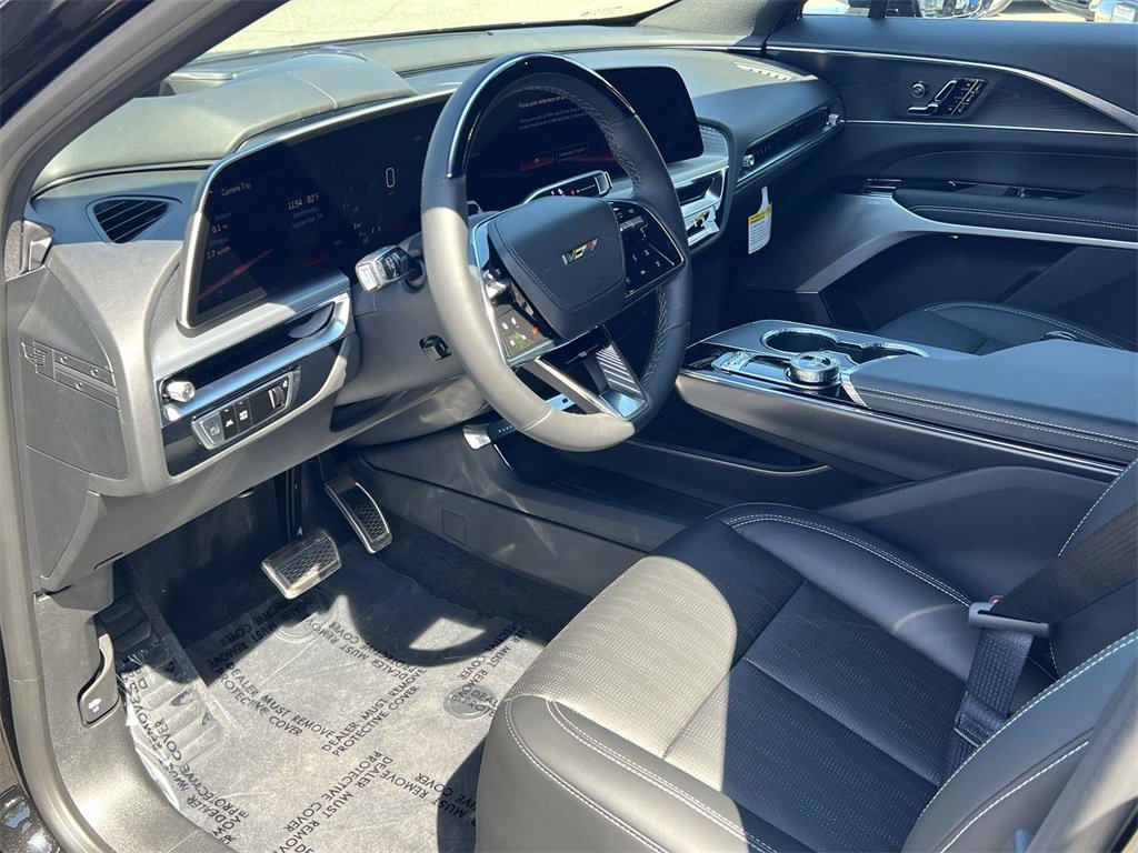 New 2026 Cadillac Lyriq V image 9