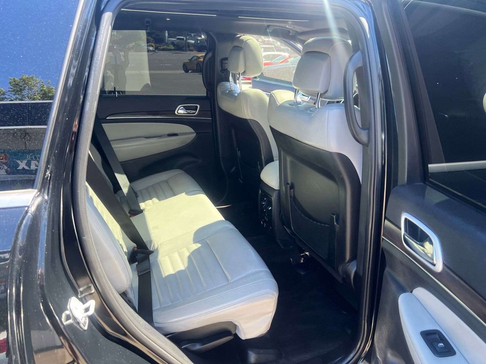 Used 2018 Jeep Grand Cherokee Limited AWD/4WD image 31