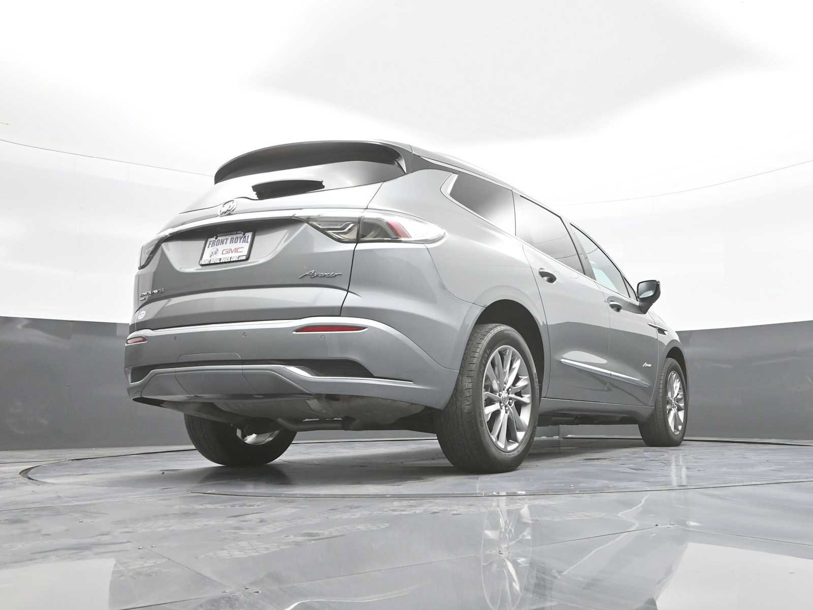 Used 2024 Buick Enclave Avenir AWD/4WD image 47