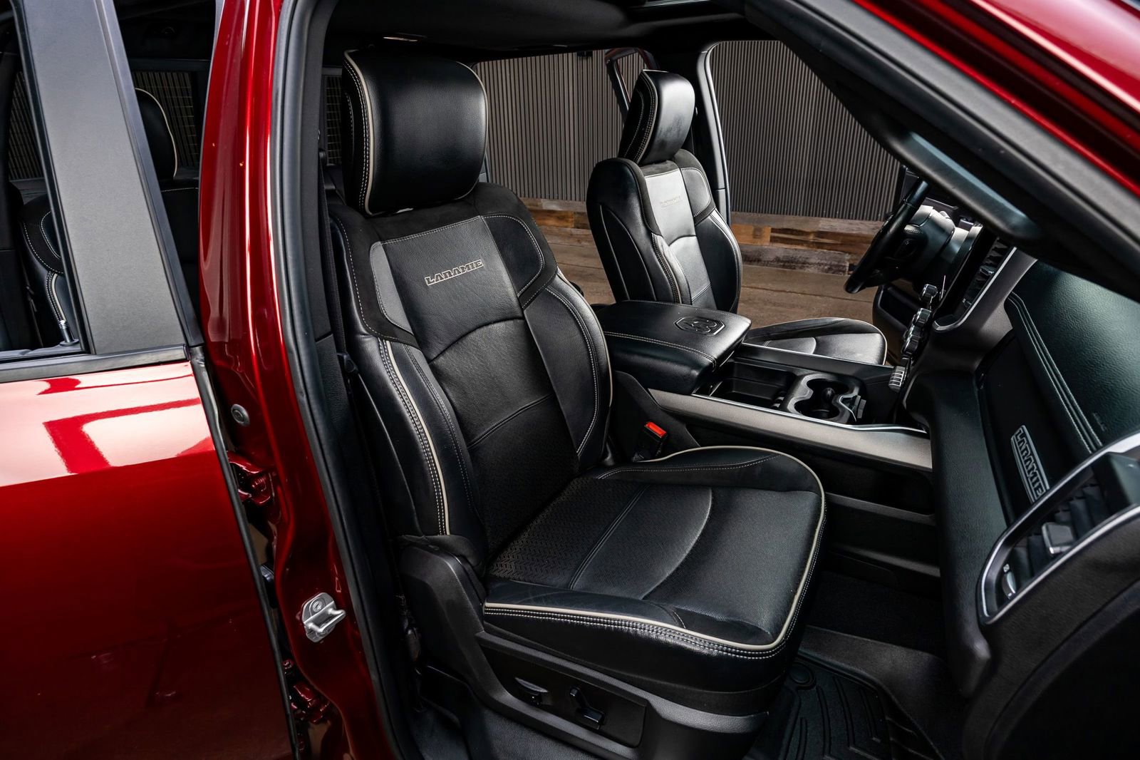 Used 2020 RAM 2500 Laramie image 30