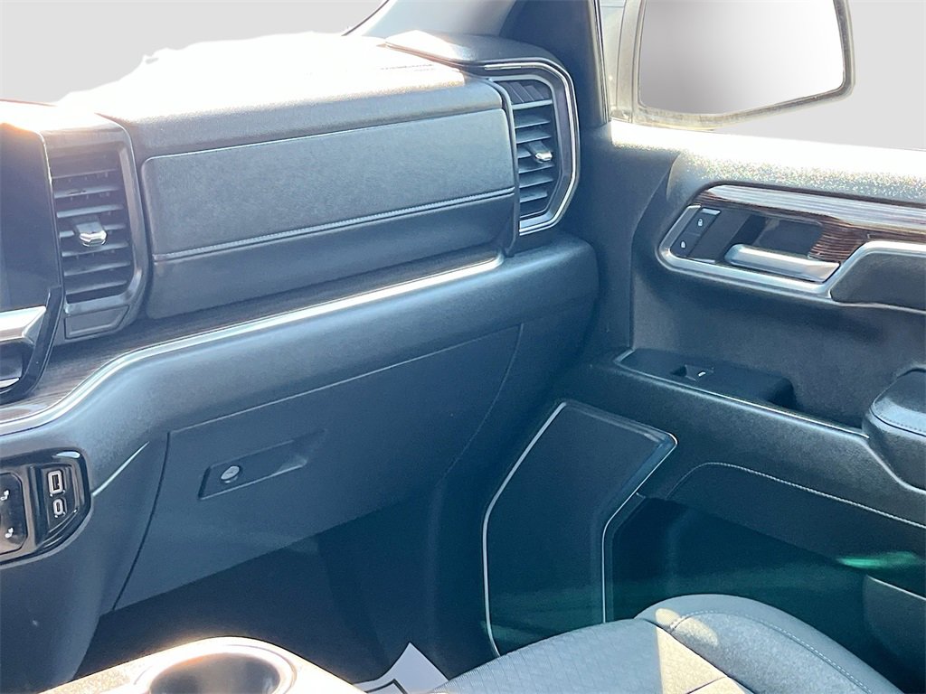 Used 2024 GMC Sierra 1500 Elevation image 22