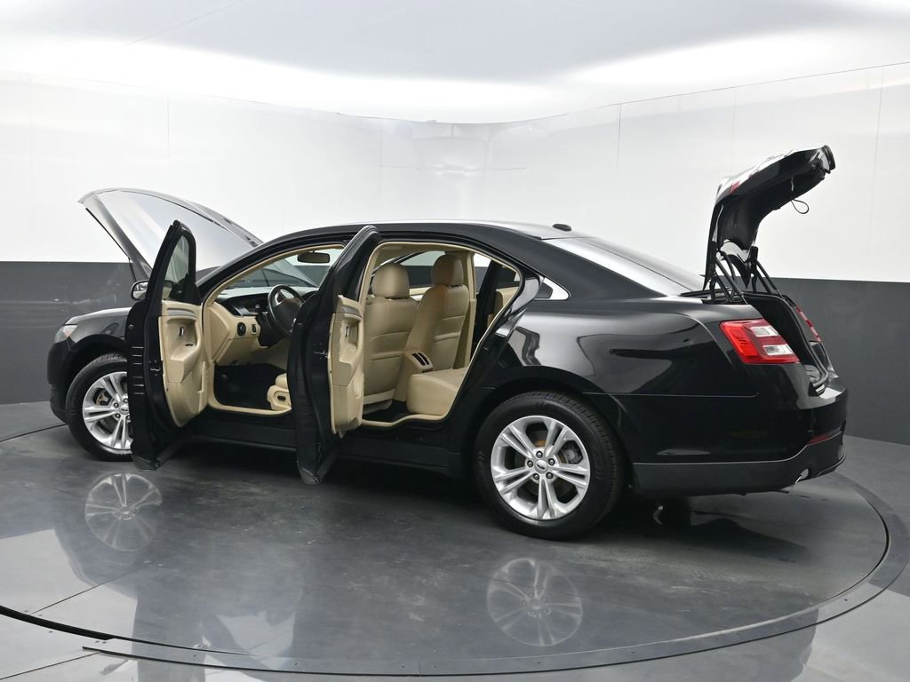 Used 2018 Ford Taurus SEL image 33